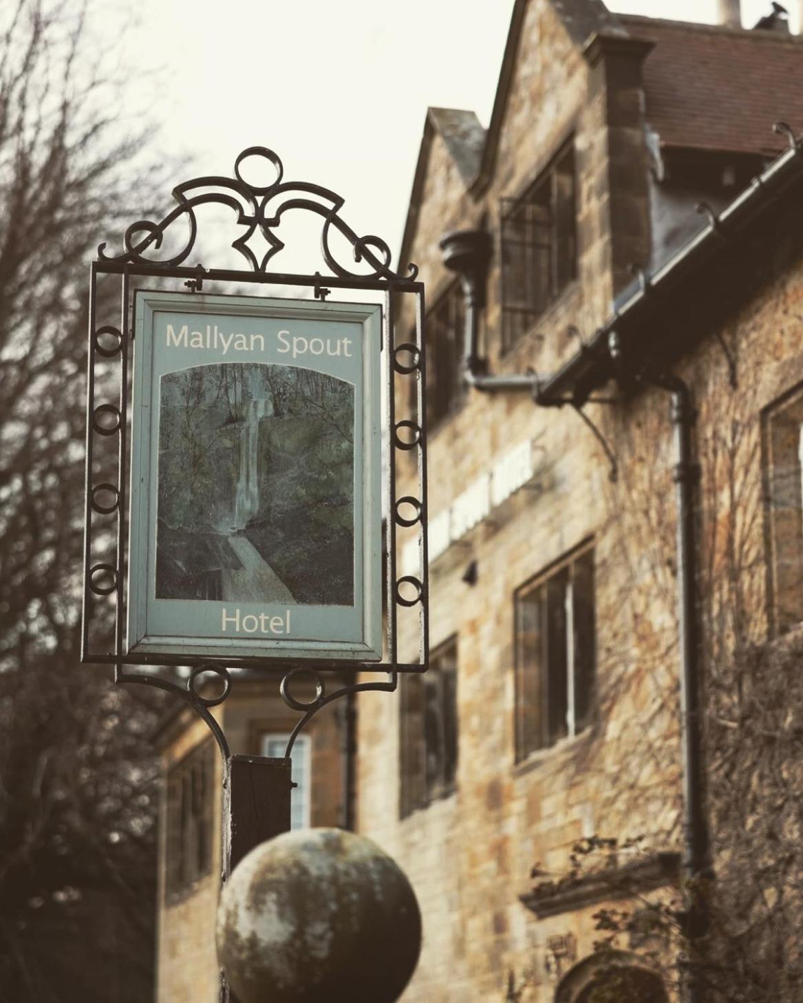 Mallyan Spout Hotel Goathland Eksteriør billede